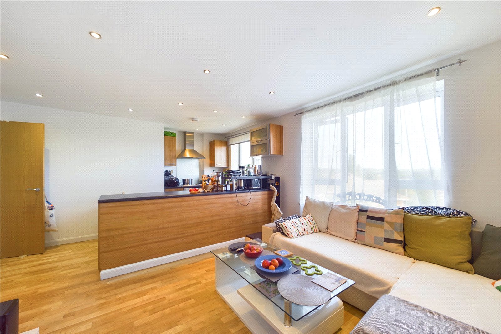 2 bedroom Flat to let in Reading, Berkshire