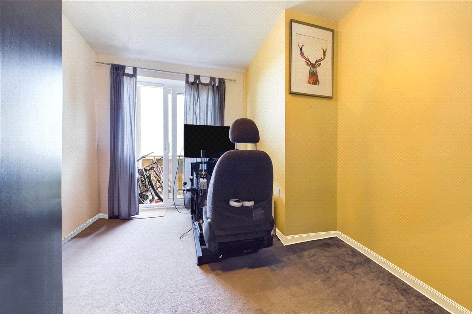 2 bedroom Flat to let in Reading, Berkshire