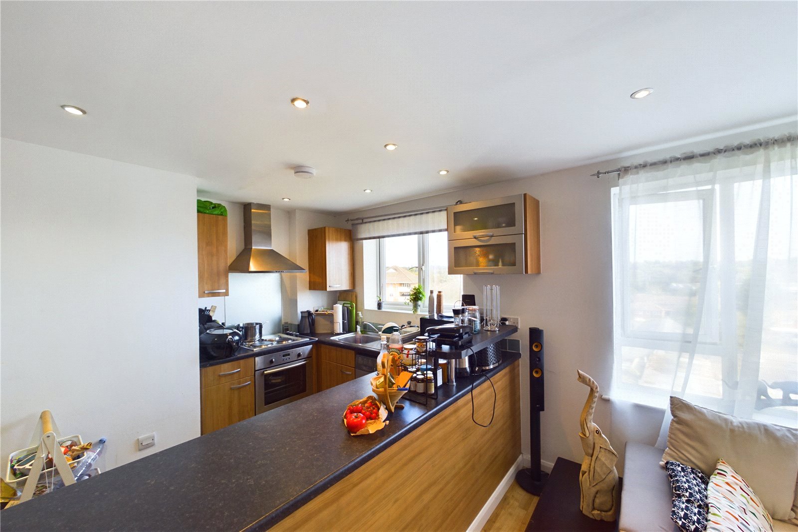 2 bedroom Flat to let in Reading, Berkshire