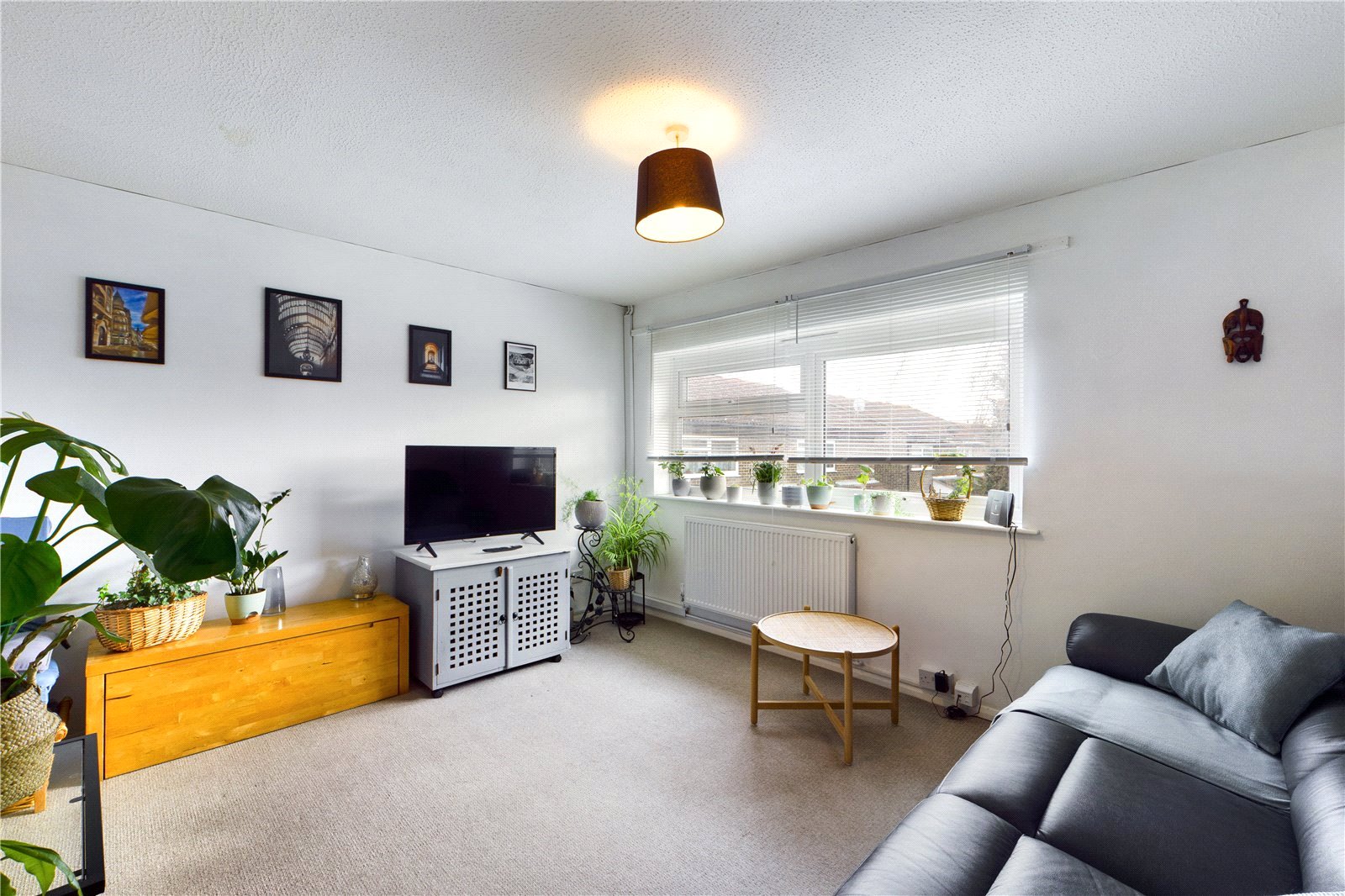 1 bedroom Flat to let in Calcot, Reading