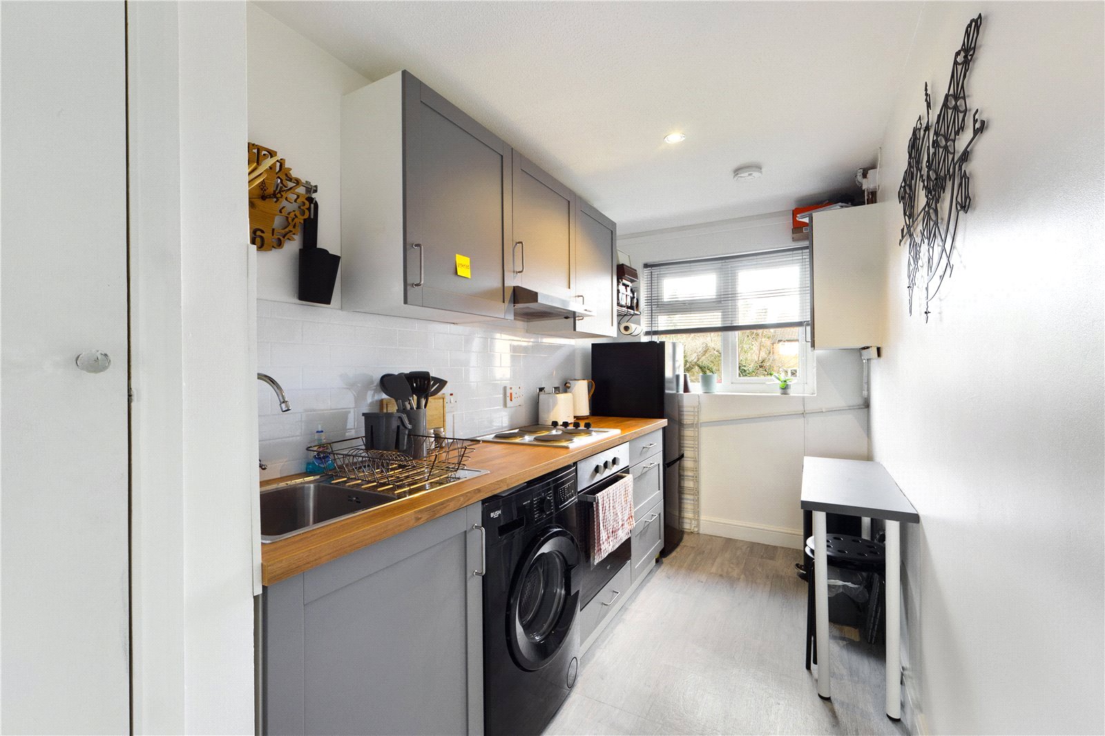 1 bedroom Flat to let in Calcot, Reading