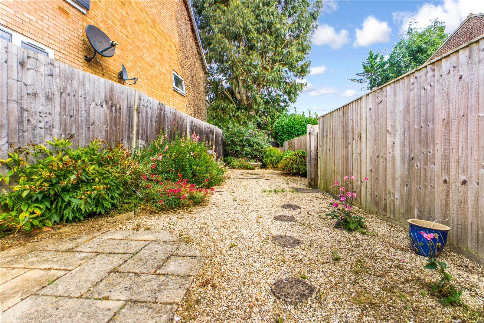 1 bedroom Flat to let in Calcot, Reading