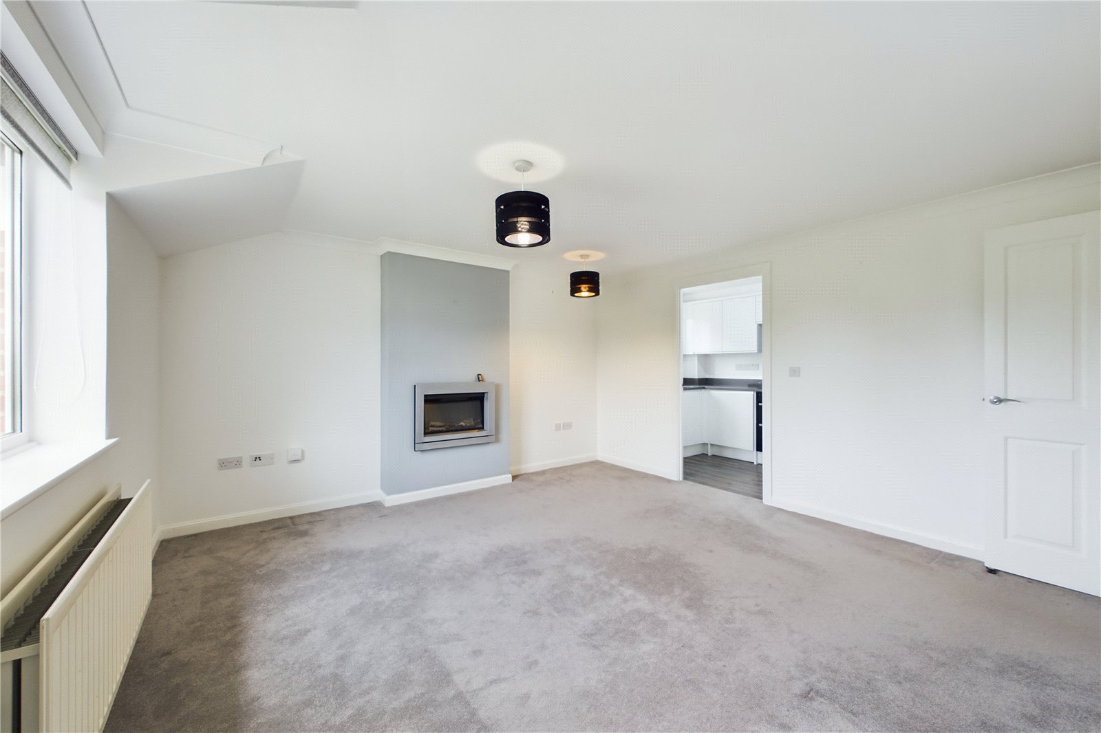 2 bedroom Flat to let in Spencers Wood, Reading, Berkshire