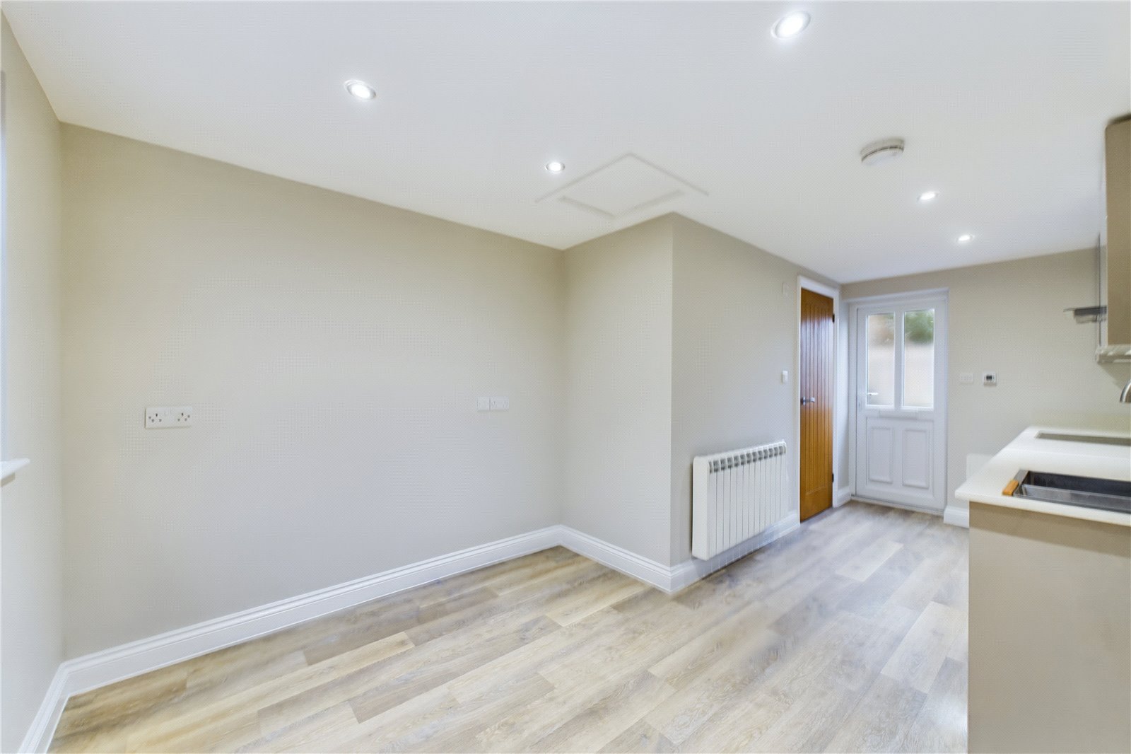 1 bedroom Flat to let in Theale, Reading