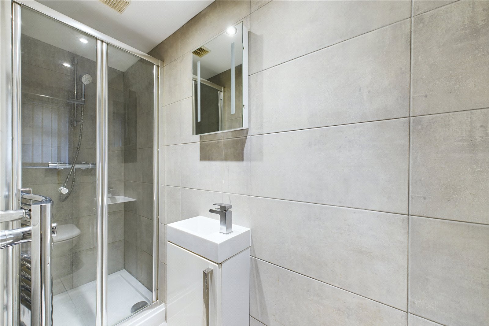 1 bedroom Flat to let in Theale, Reading