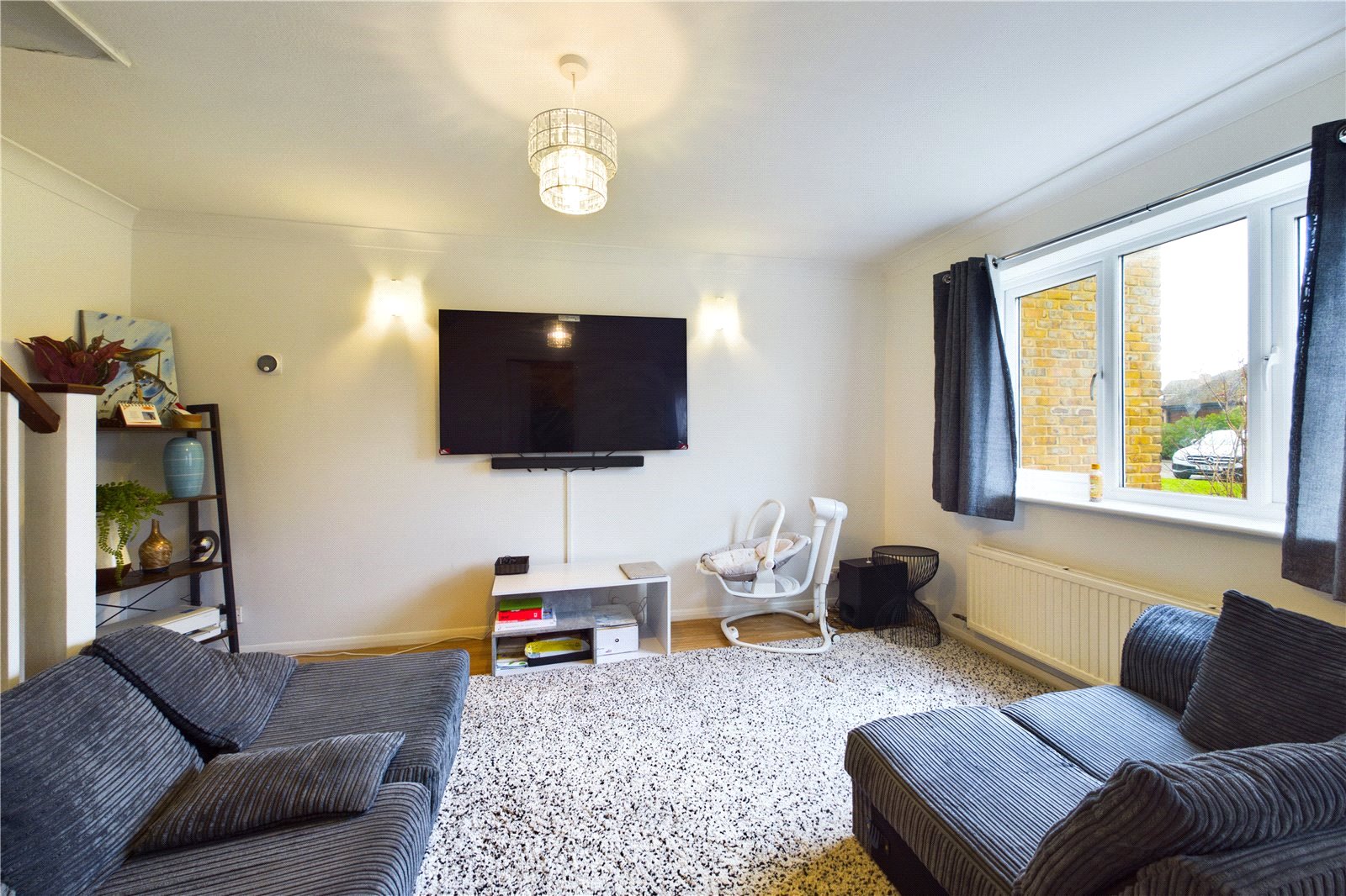 2 bedroom House to let in Calcot, Reading, Berkshire