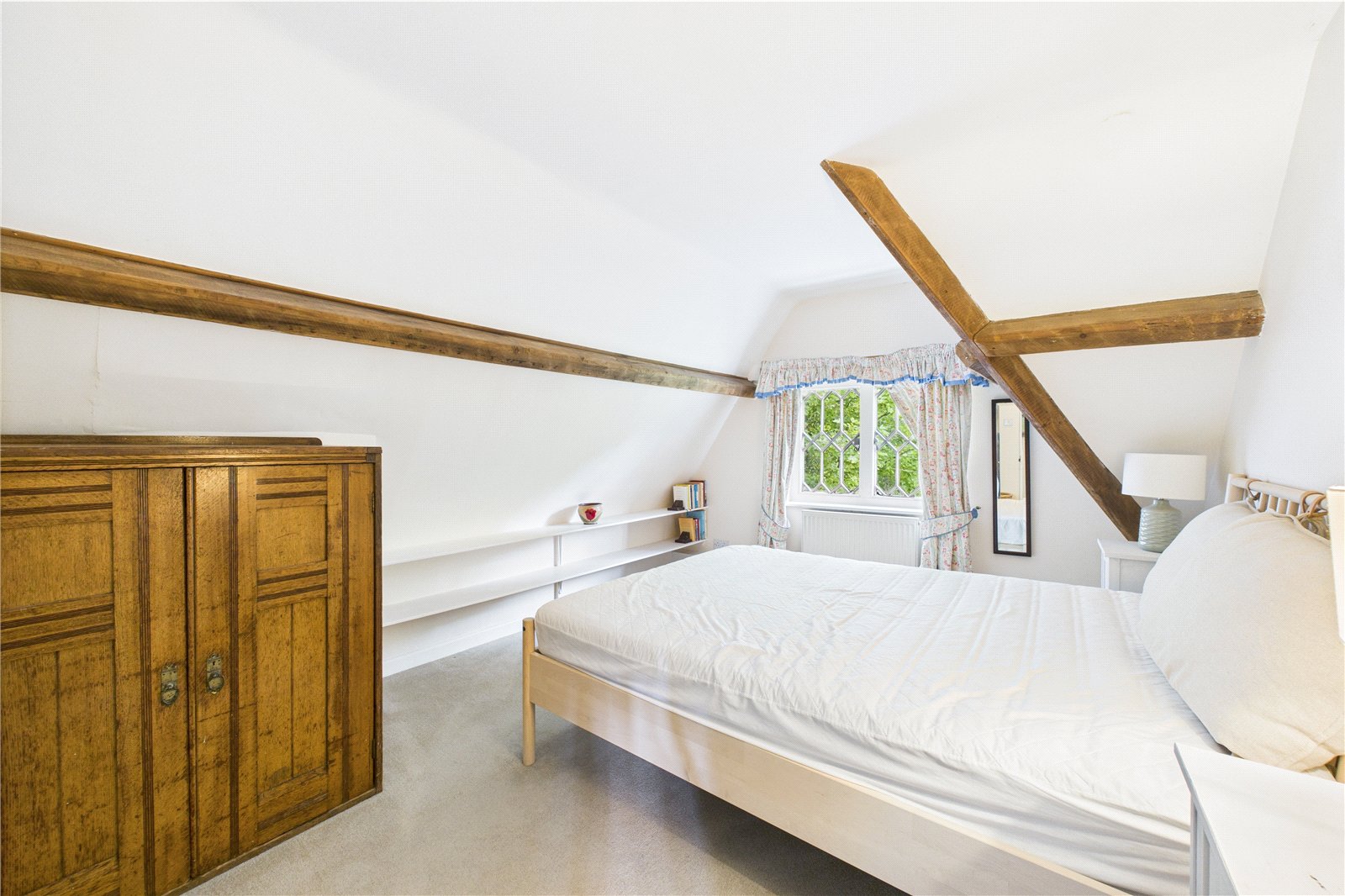2 bedroom House to let in Tadley, Hampshire