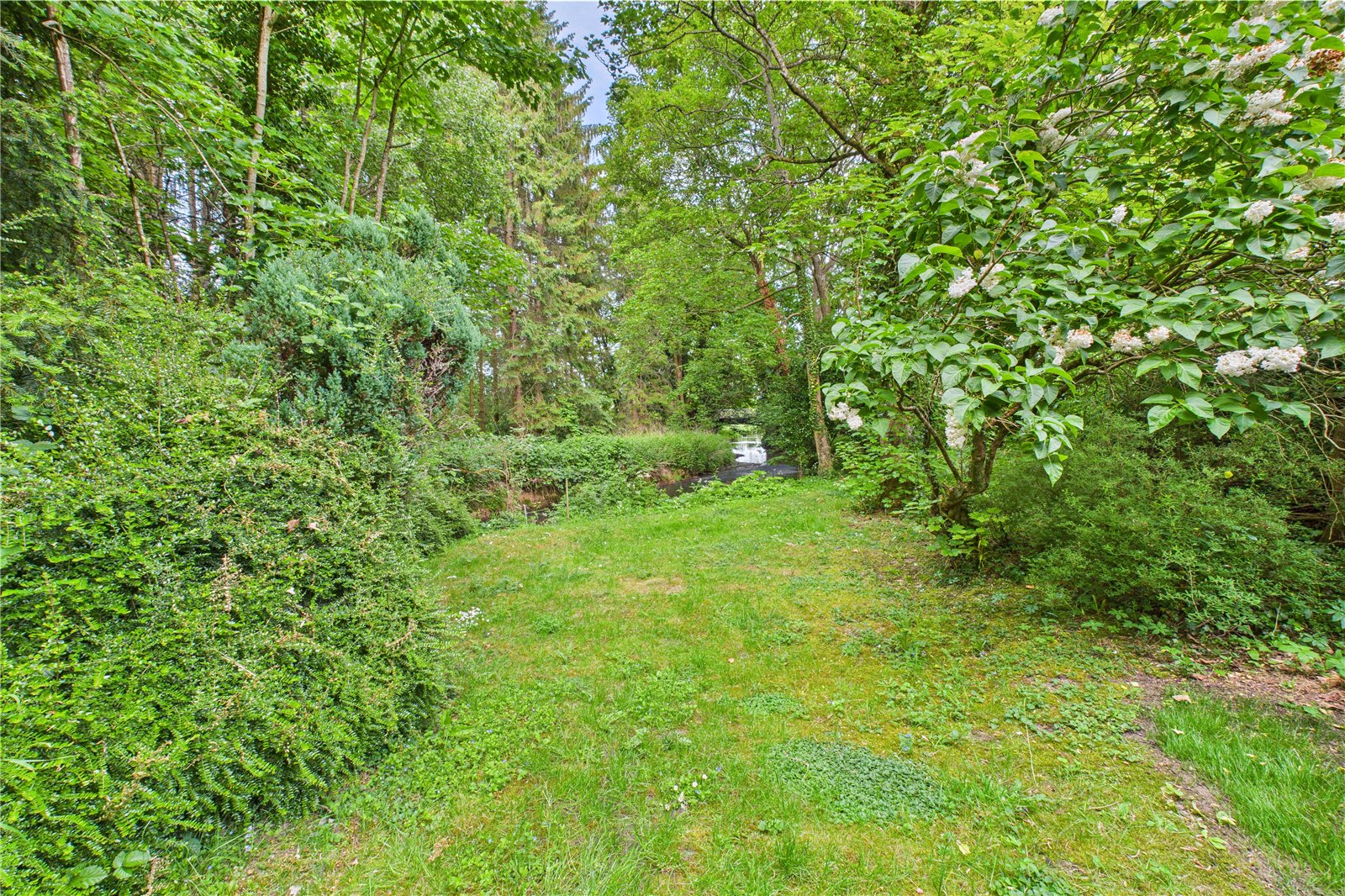 2 bedroom House to let in Tadley, Hampshire