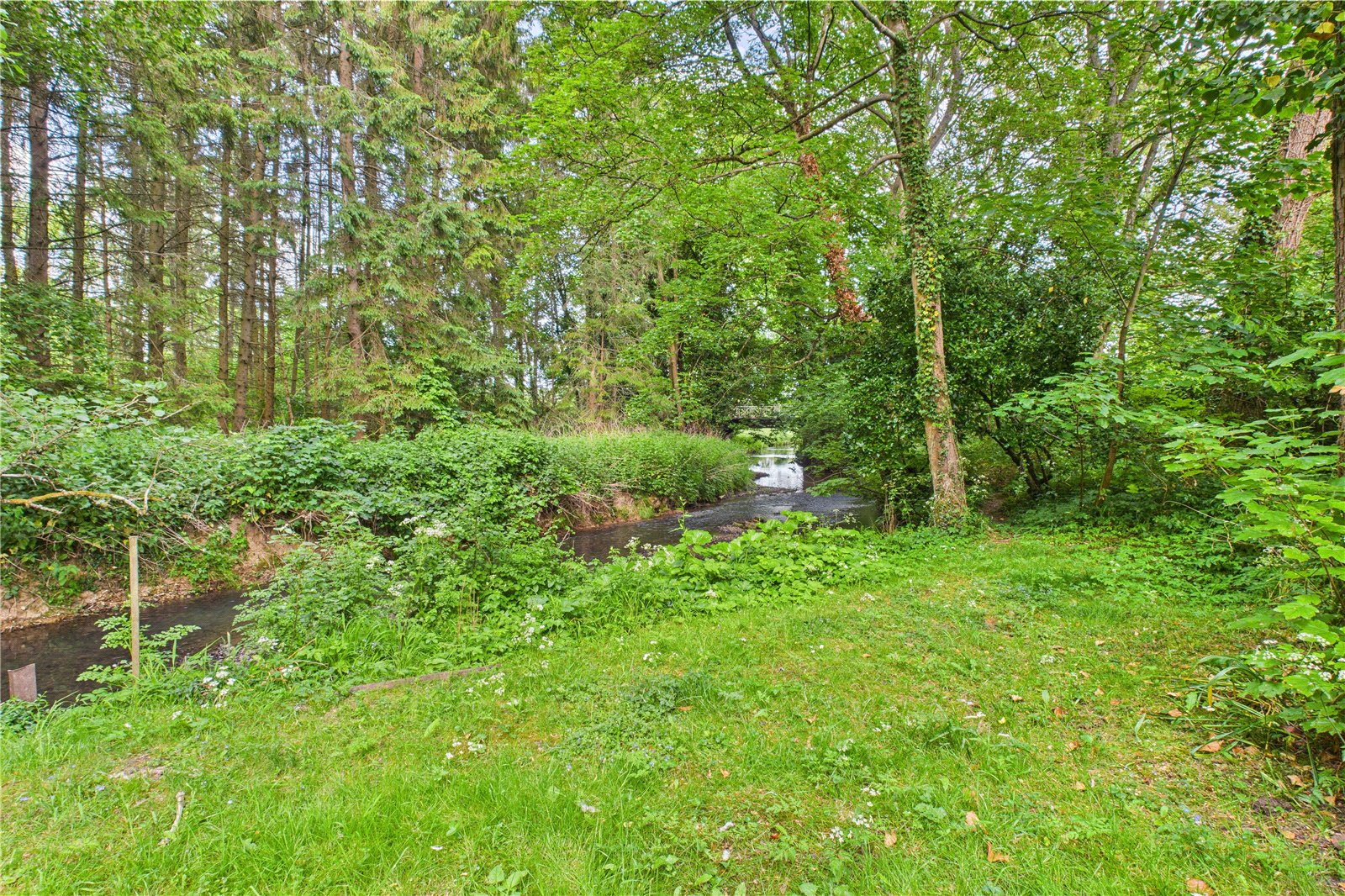 2 bedroom House to let in Tadley, Hampshire