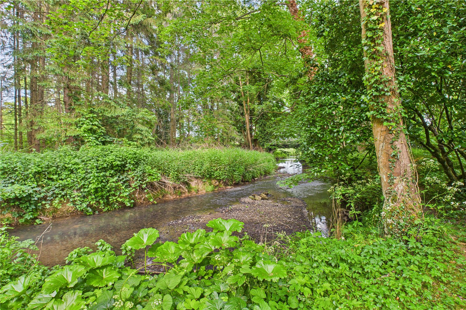 2 bedroom House to let in Tadley, Hampshire