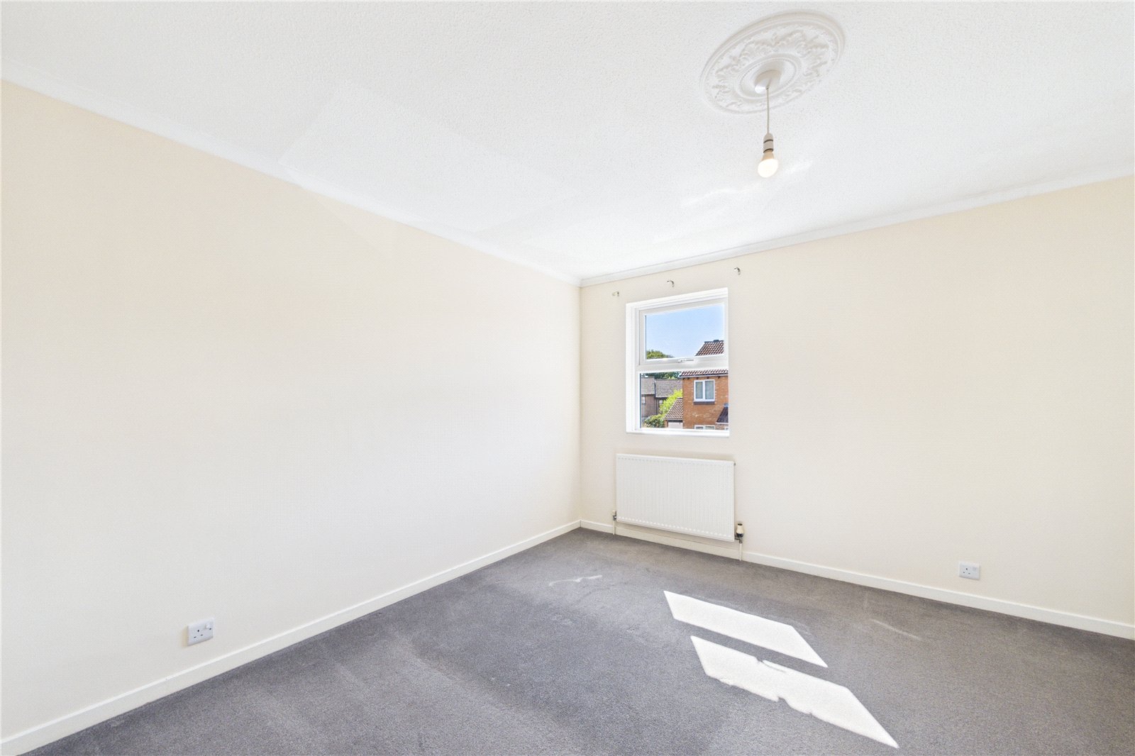 2 bedroom House to let in Tilehurst, Reading, Berkshire