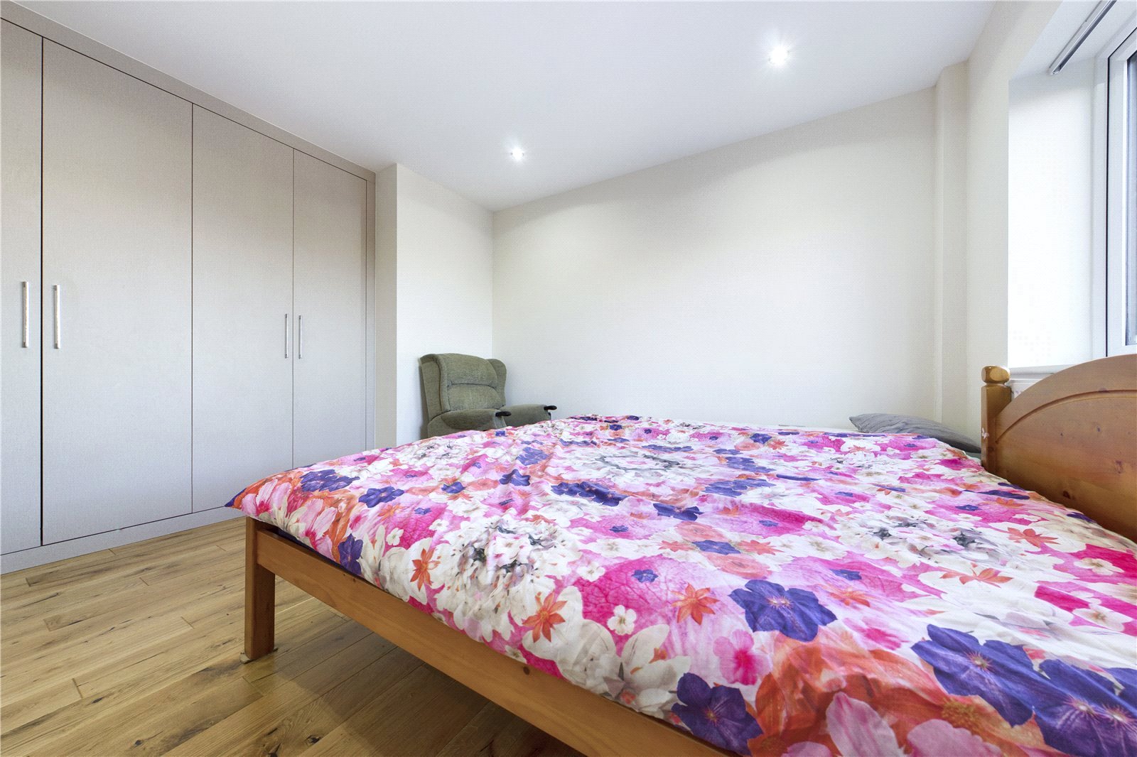 2 bedroom Flat to let in Reading