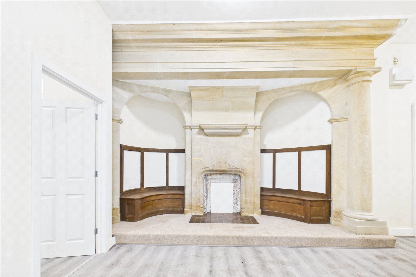 2 bedroom Flat to let in Newbury, Berkshire