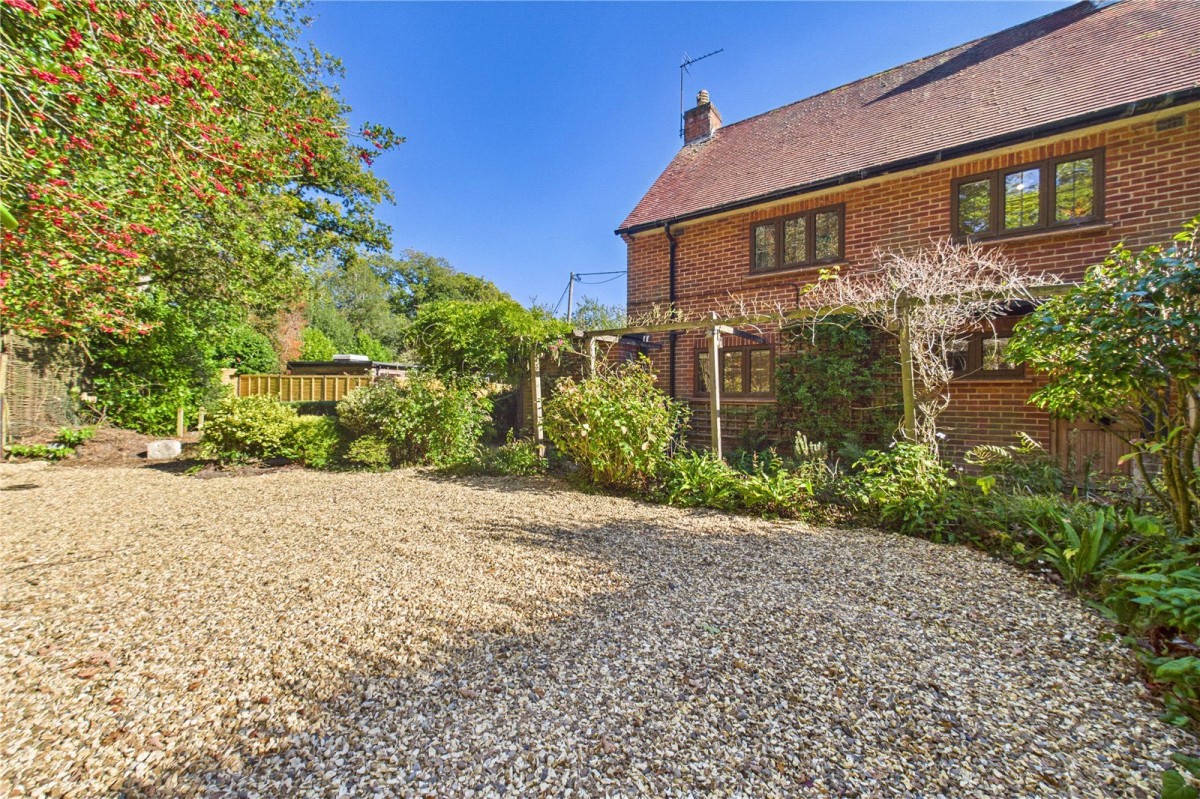 Goring Lane, Wokefield Green, Mortimer