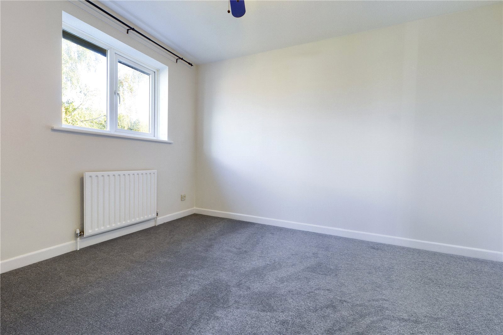 3 bedroom House to let in Thatcham, Berkshire