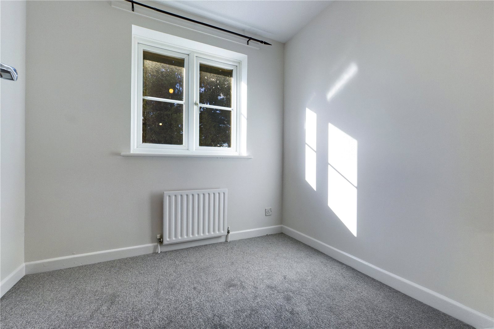 3 bedroom House to let in Thatcham, Berkshire