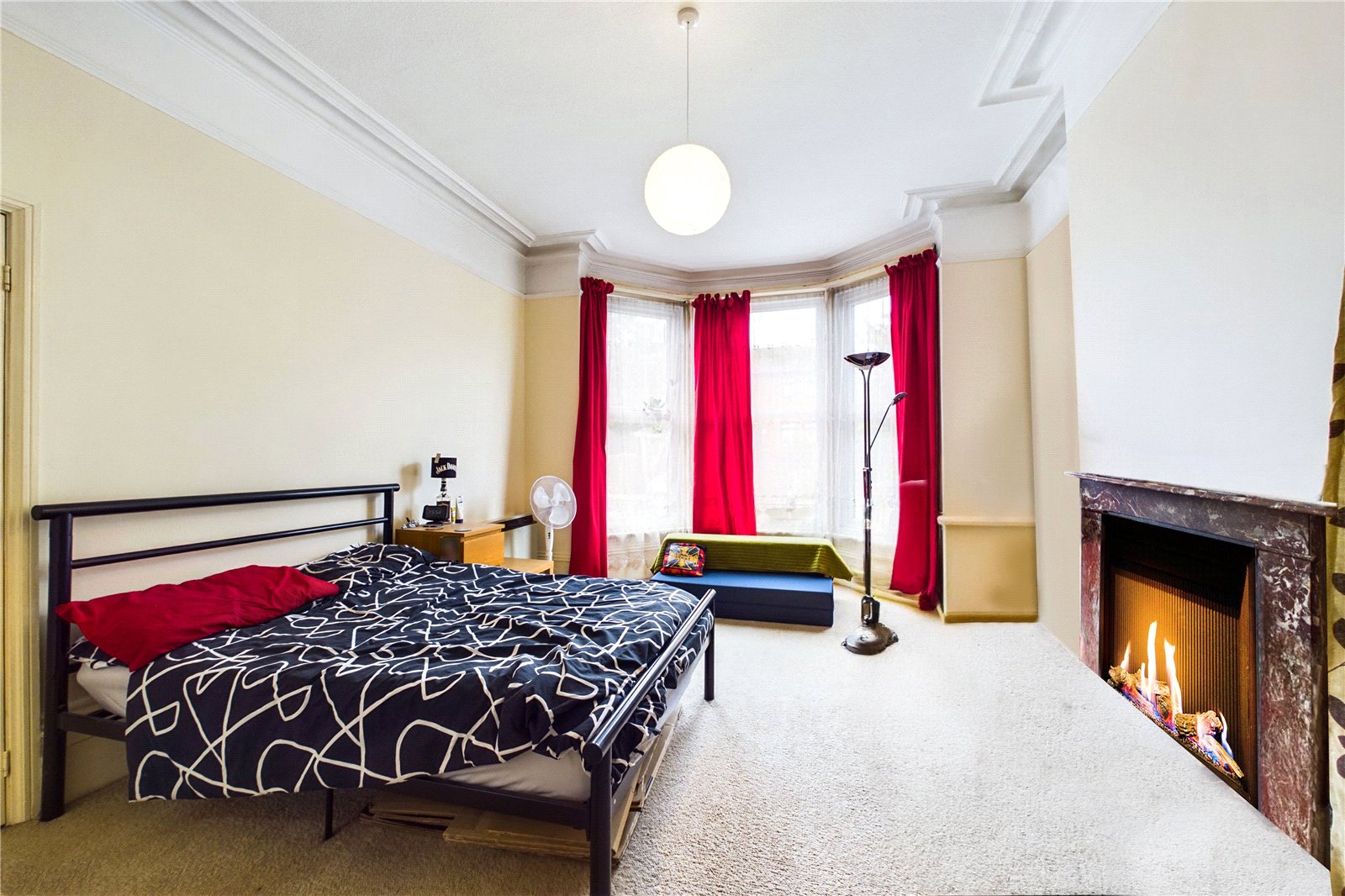 1 bedroom Flat to let in Newbury, Berkshire