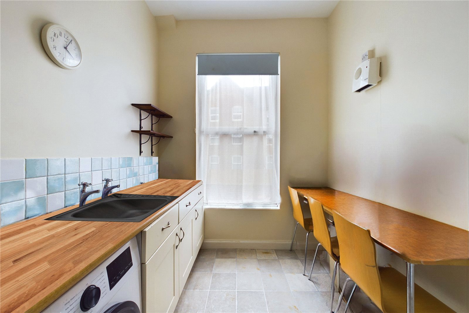 1 bedroom Flat to let in Newbury, Berkshire