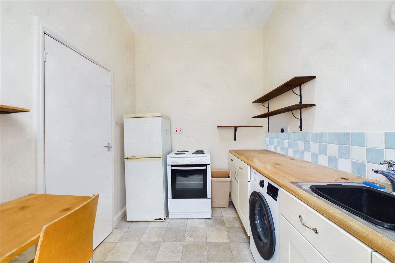 1 bedroom Flat to let in Newbury, Berkshire