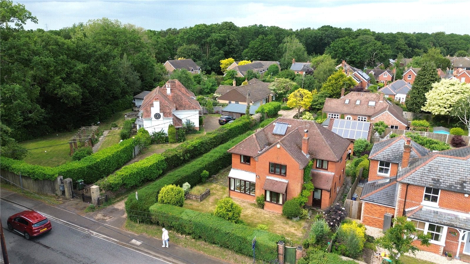 4 bedroom House to let in Mortimer, Reading