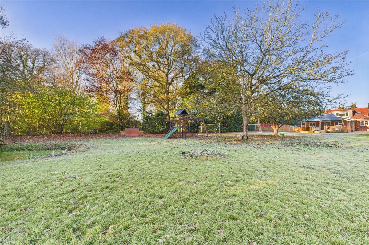 Theale, Reading, Berkshire