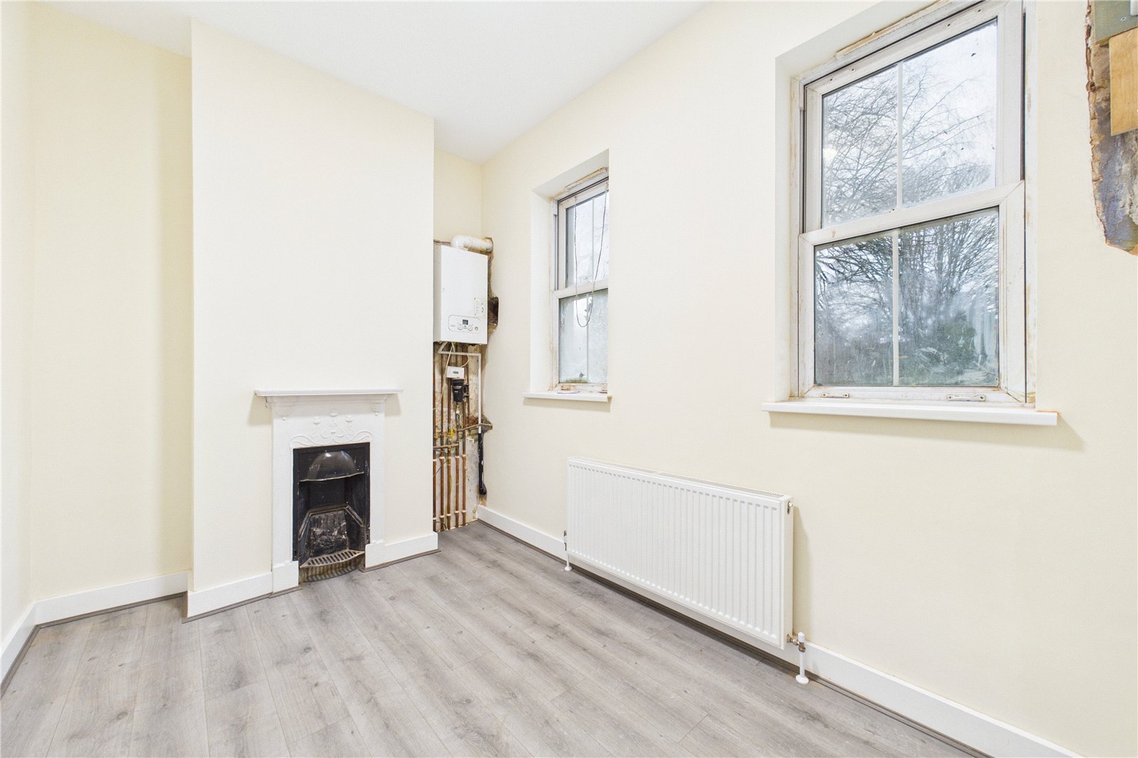 2 bedroom Flat to let in Newbury, Berkshire