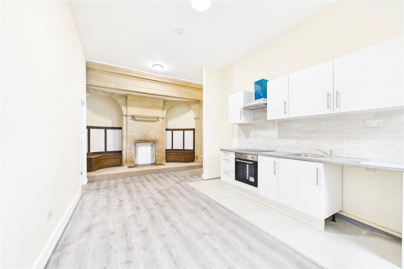 2 bedroom Flat to let in Andover Road, 237 Andover Road, Newbury, Berkshire