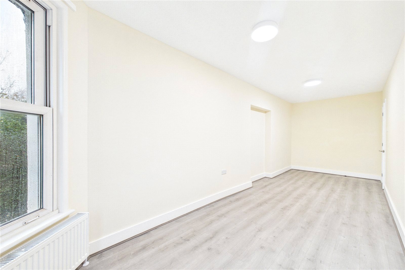 2 bedroom Flat to let in Andover Road, 237 Andover Road, Newbury, Berkshire