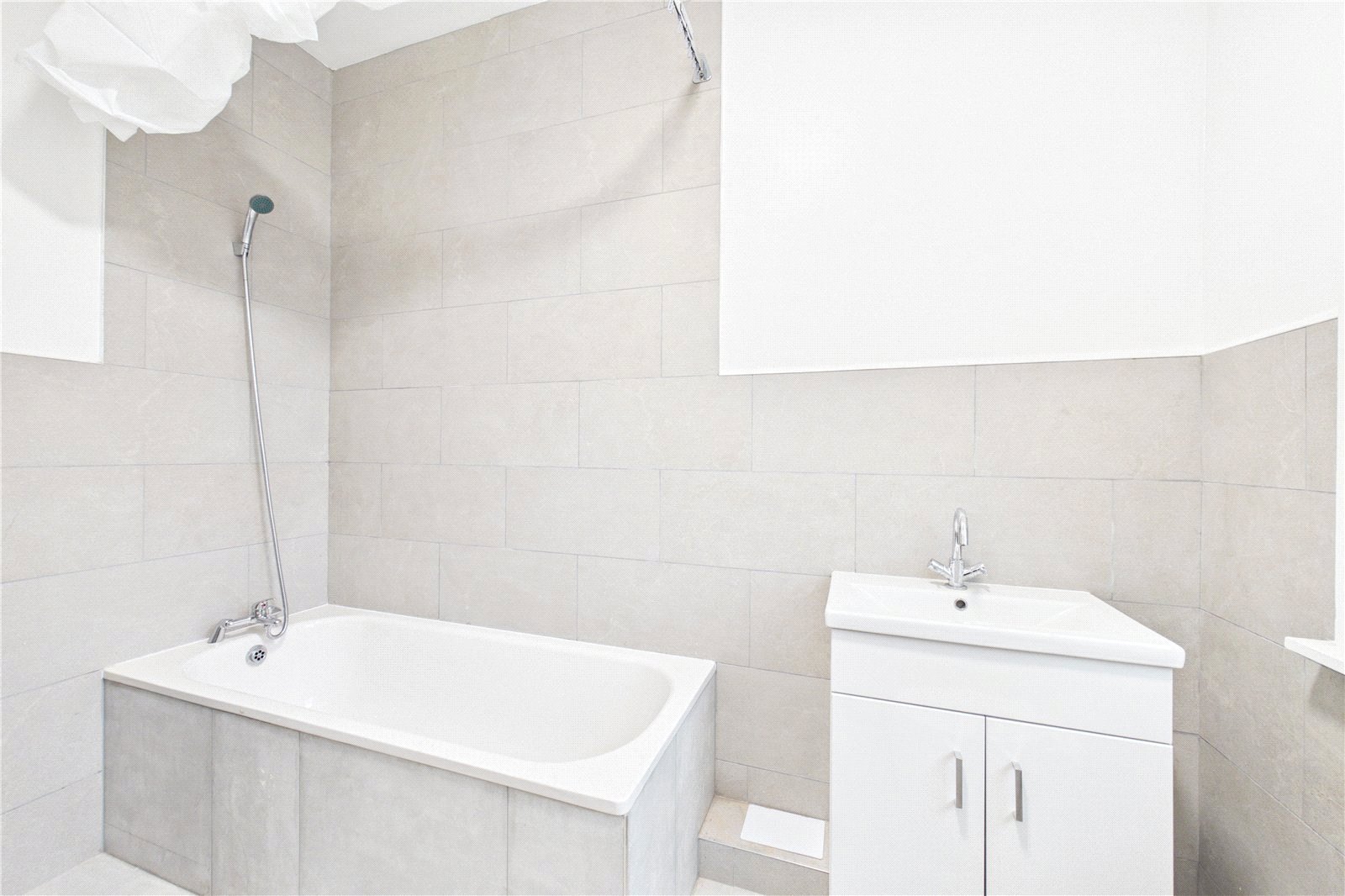 2 bedroom Flat to let in Andover Road, 237 Andover Road, Newbury, Berkshire
