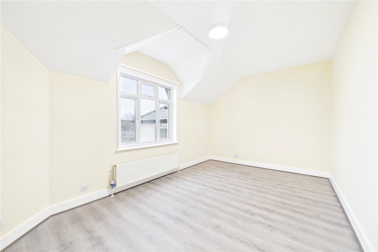 2 bedroom Flat to let in Andover Road, 237 Andover Road, Newbury, Berkshire