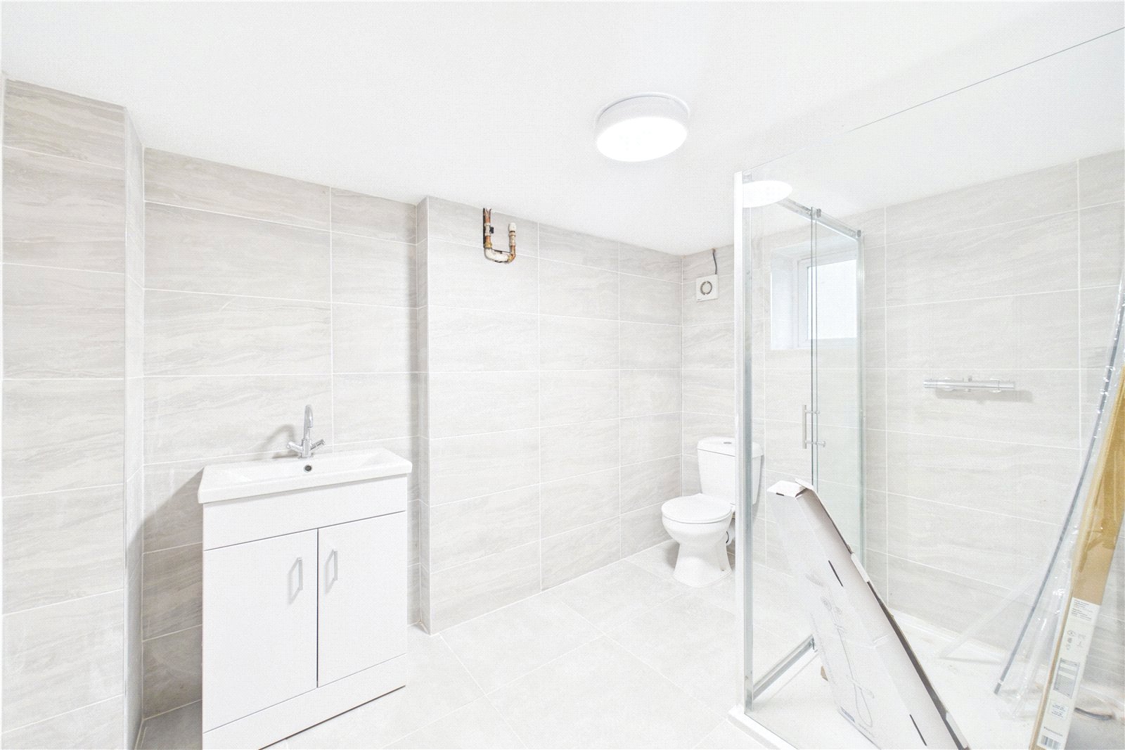 2 bedroom Flat to let in Andover Road, 237 Andover Road, Newbury, Berkshire