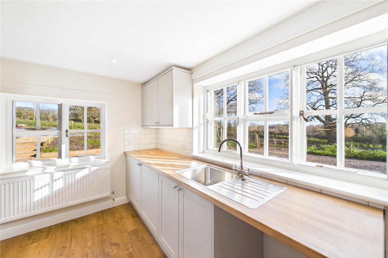 3 bedroom House to let in Mortimer West End, Reading, Hampshire