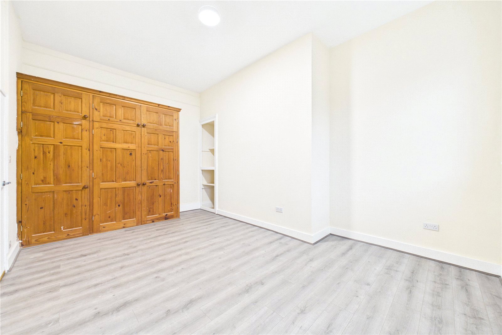 2 bedroom Flat to let in Andover Road, 237 Andover Road, Newbury, Berkshire