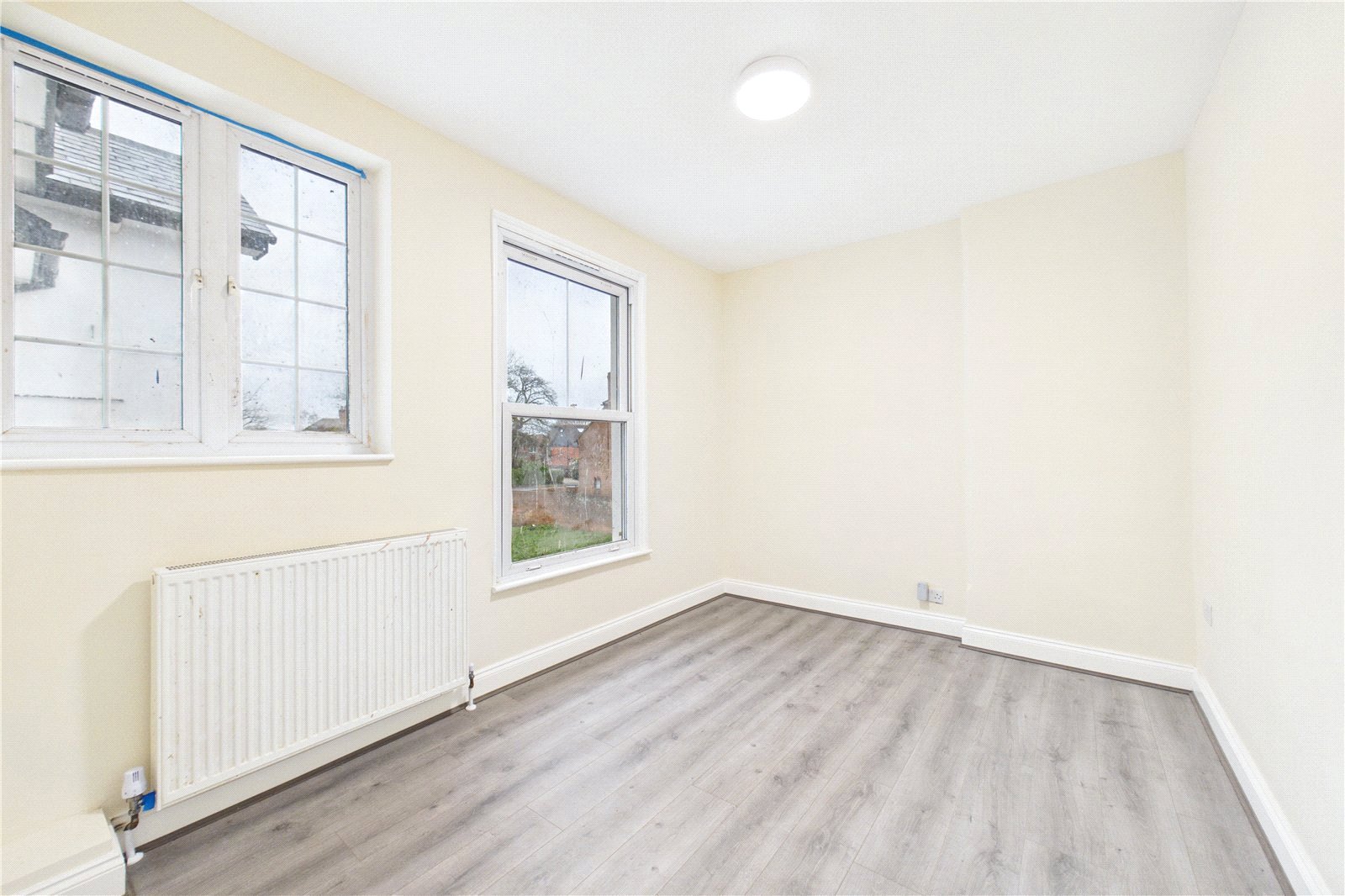 2 bedroom Flat to let in Andover Road, 237 Andover Road, Newbury, Berkshire