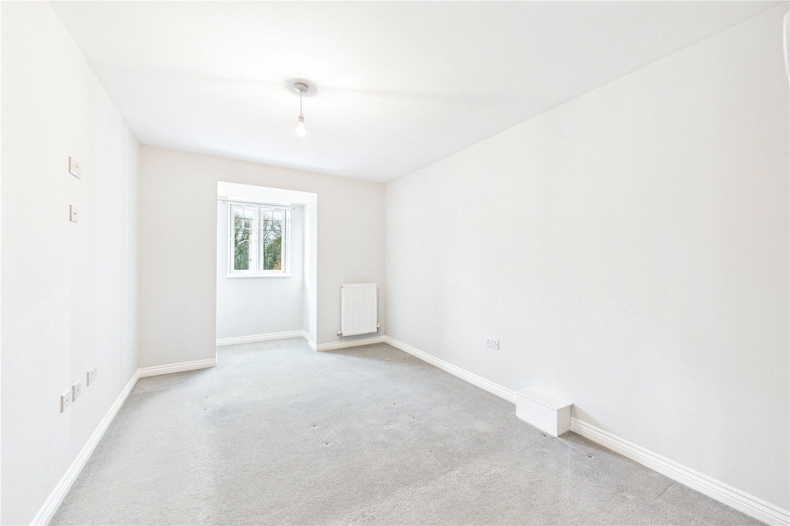 2 bedroom Flat to let in Padworth, Reading, Berkshire
