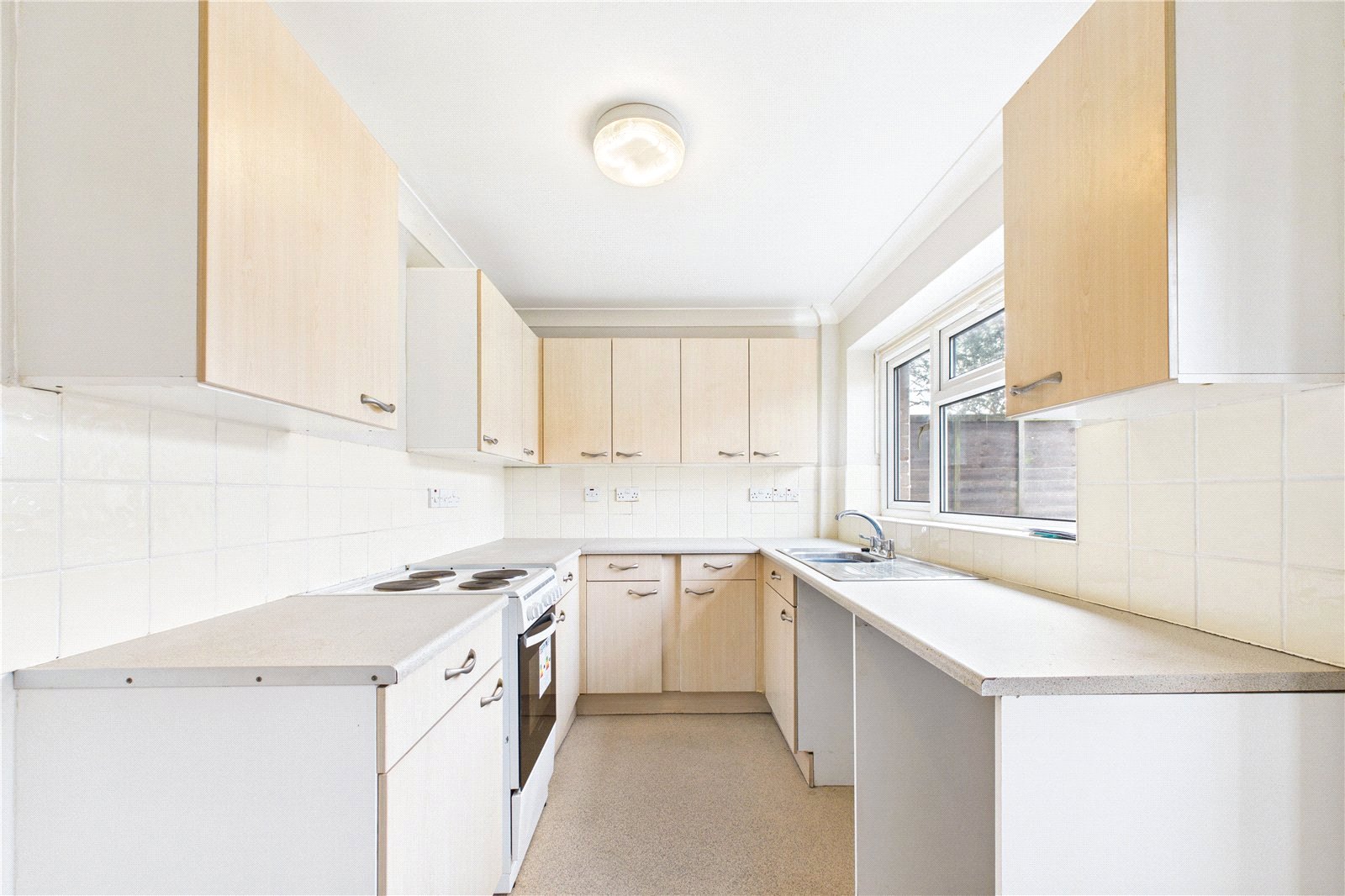 3 bedroom House to let in Thatcham, Berkshire