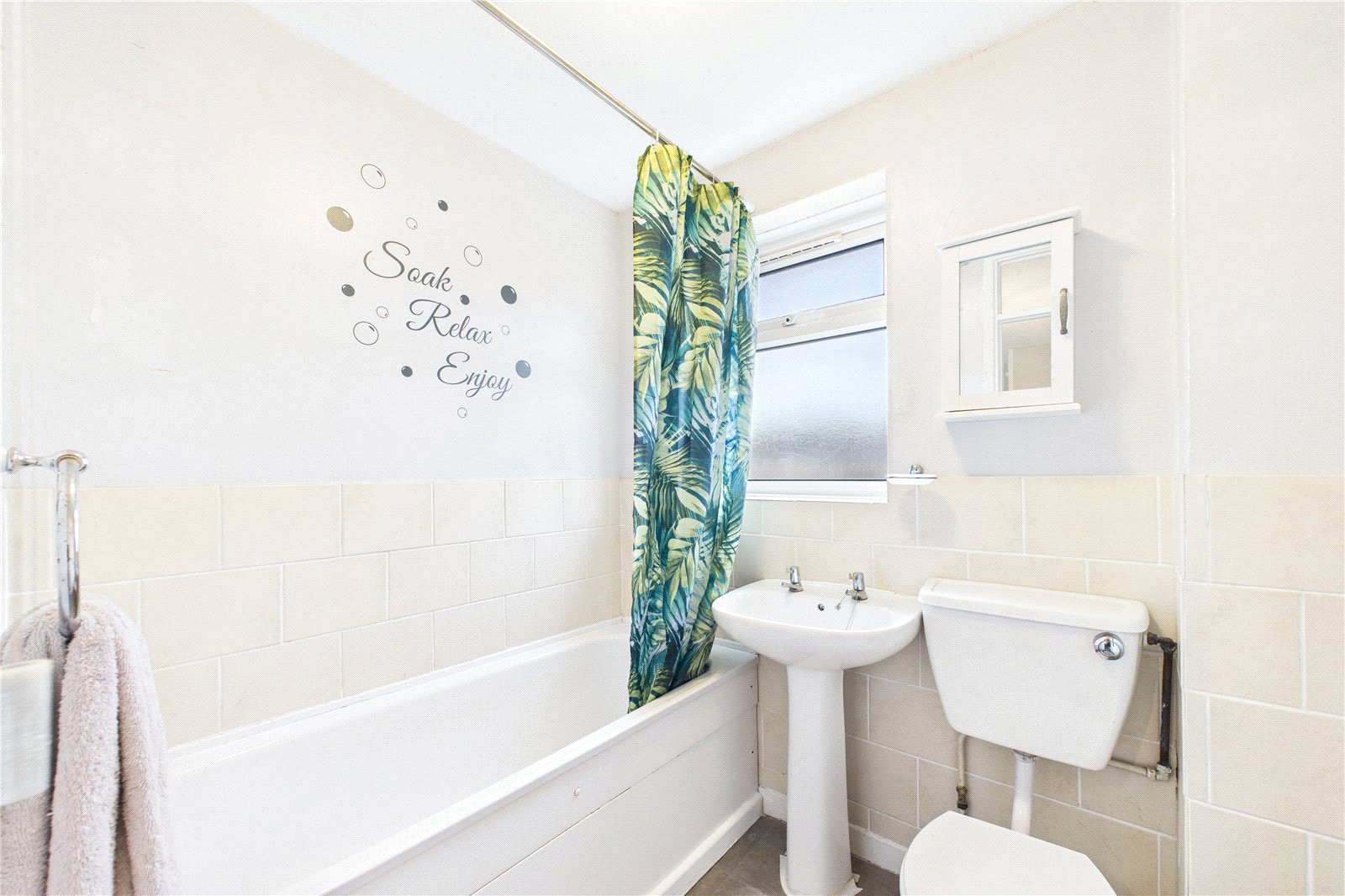 3 bedroom House to let in Thatcham, Berkshire