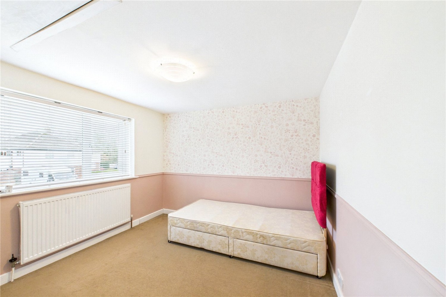 Burghfield Common, Reading, Berkshire