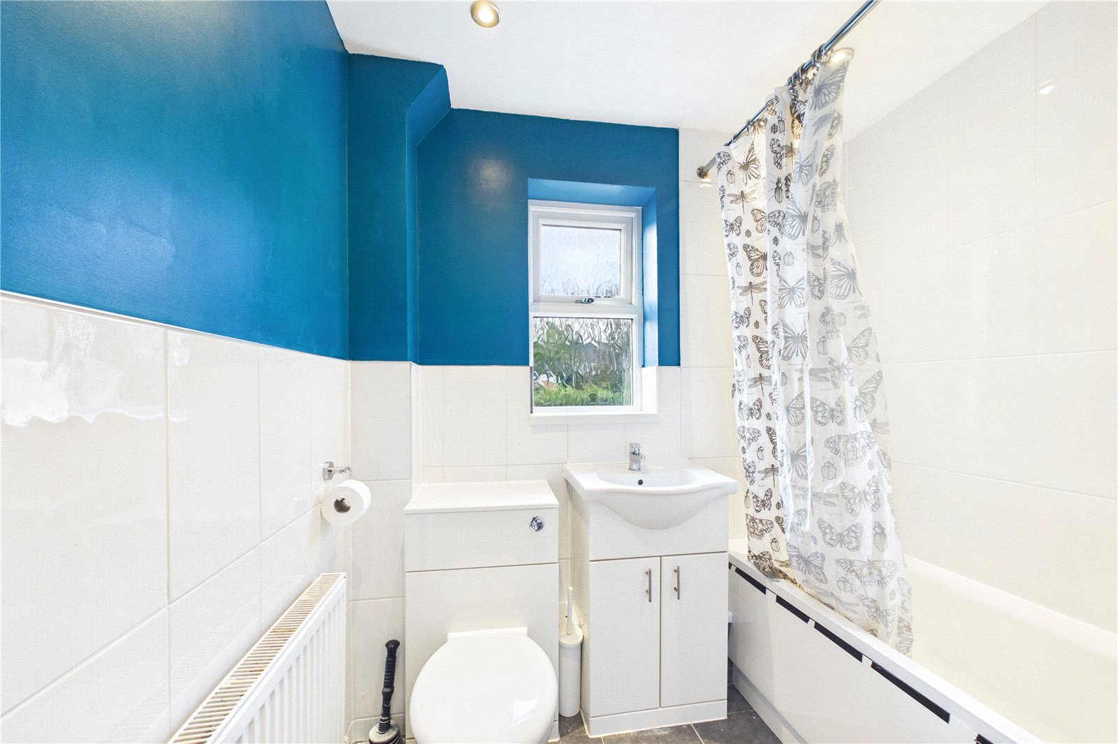 3 bedroom House to let in Tilehurst, Reading