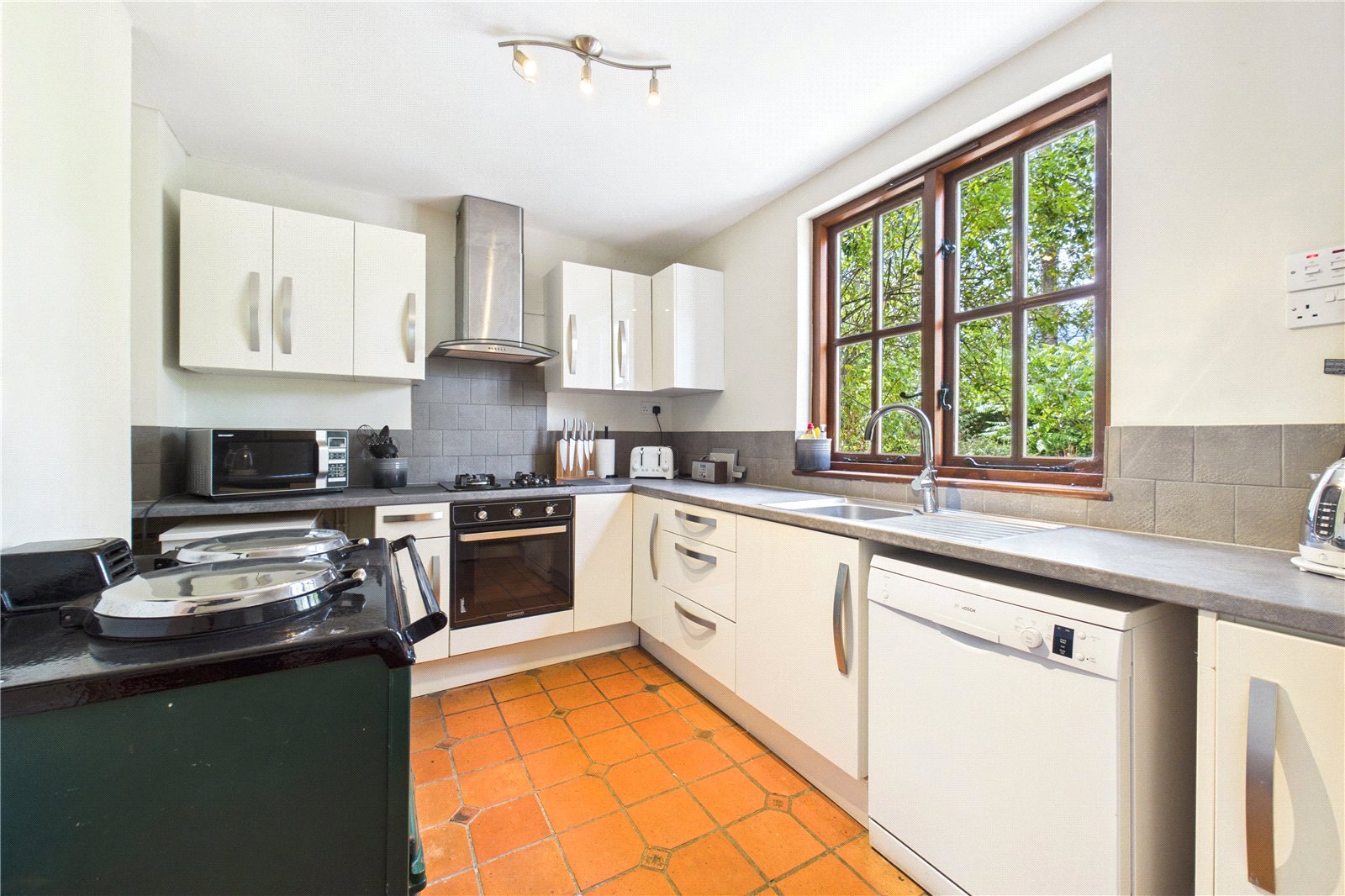 2 bedroom House to let in Rectory Road, Padworth Common, Reading