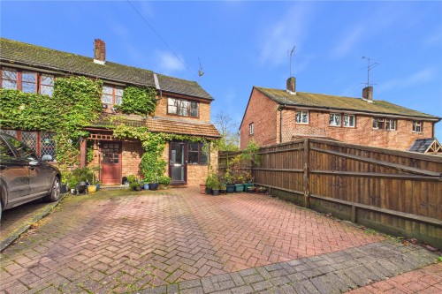 Tenaplas Drive, Upper Basildon, Reading