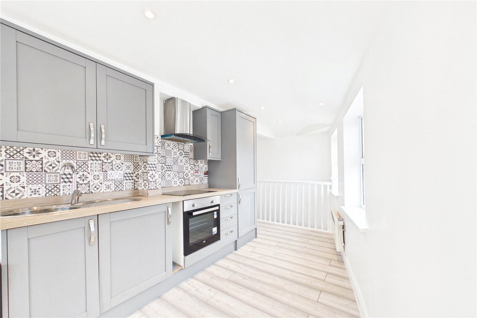 1 bedroom Flat to let in Reading Road, Pangbourne