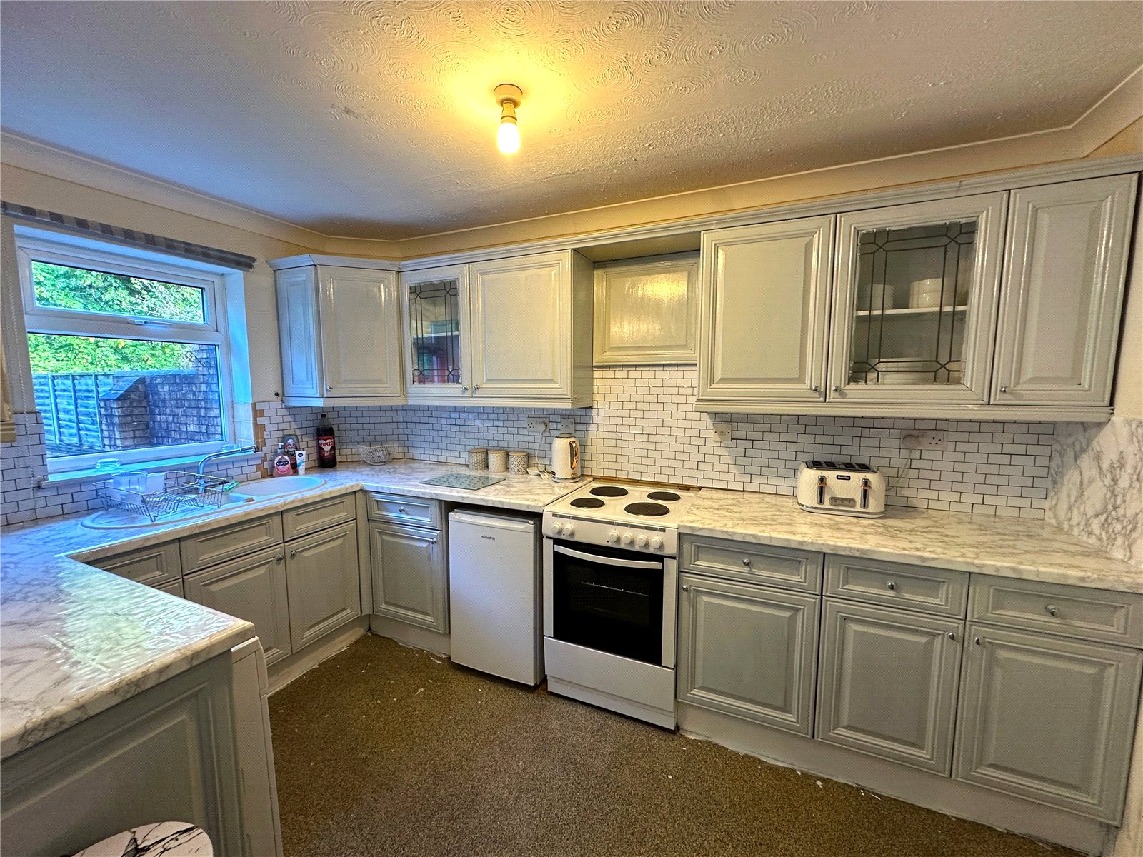1 bedroom Flat to let in Elvaston Way, 45 Elvaston Way, Tilehurst, Reading