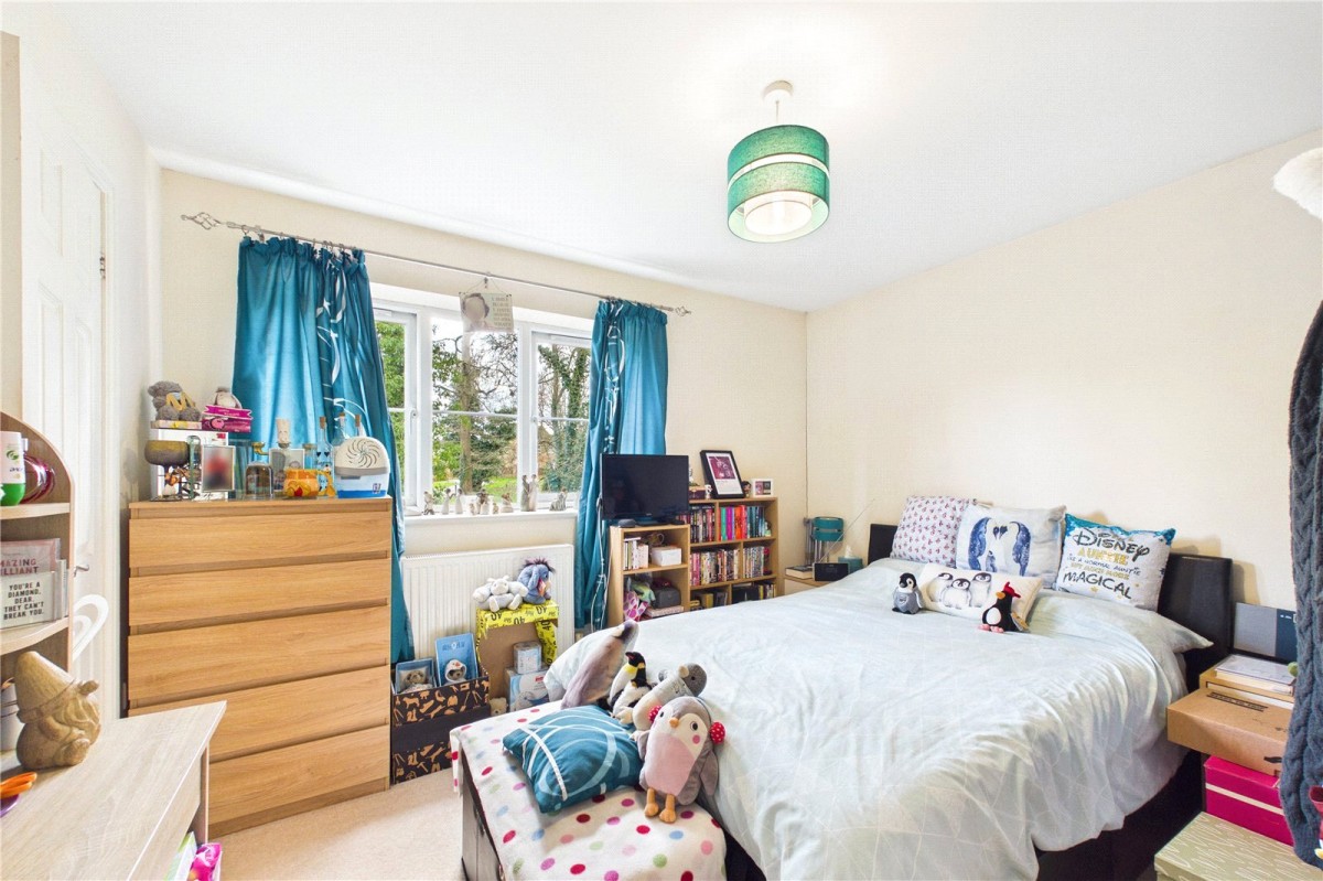 Voller Drive, Tilehurst, Reading