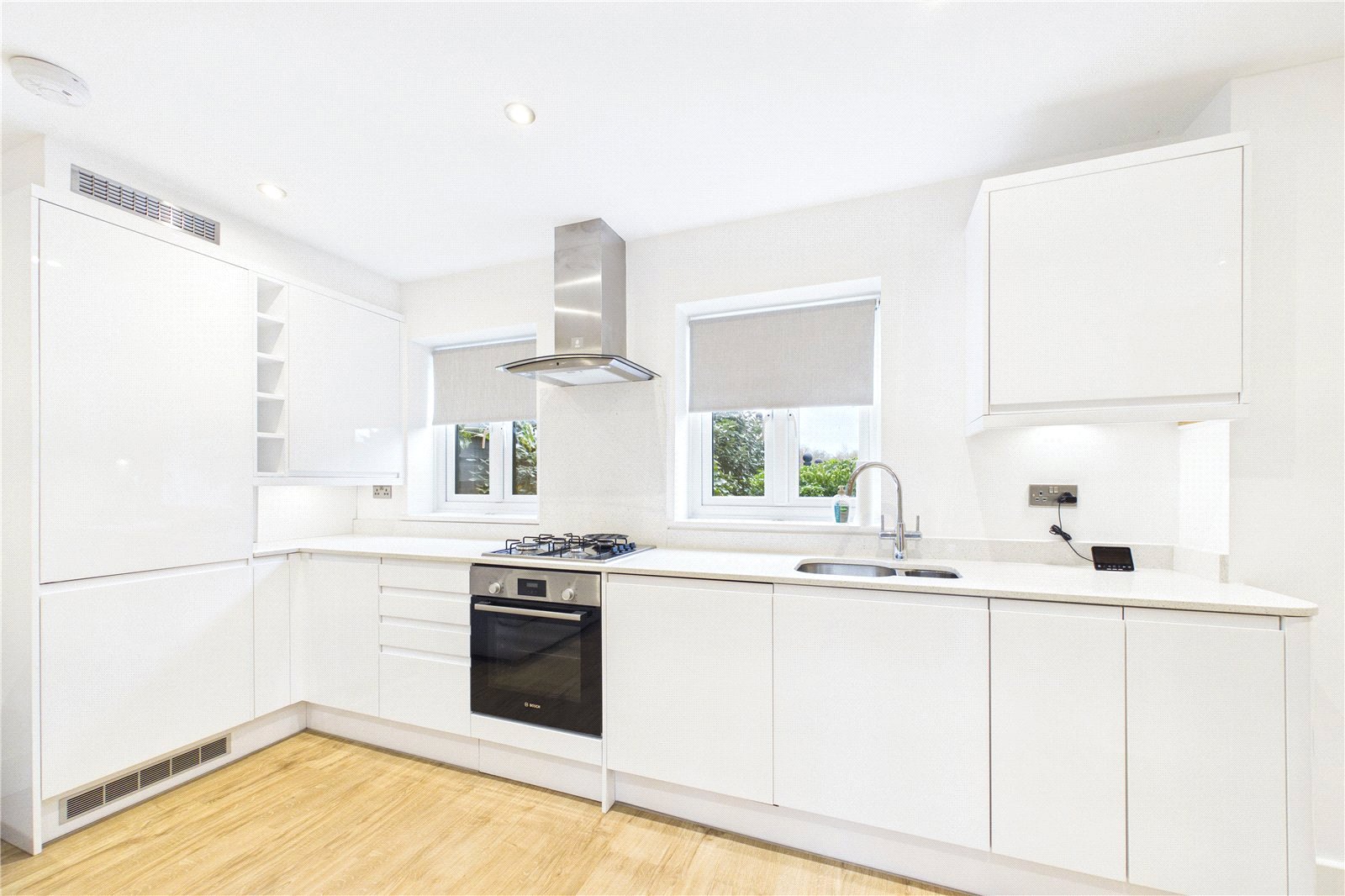 2 bedroom Flat to let in Minchens Court, Minchens Lane, Bramley, Tadley
