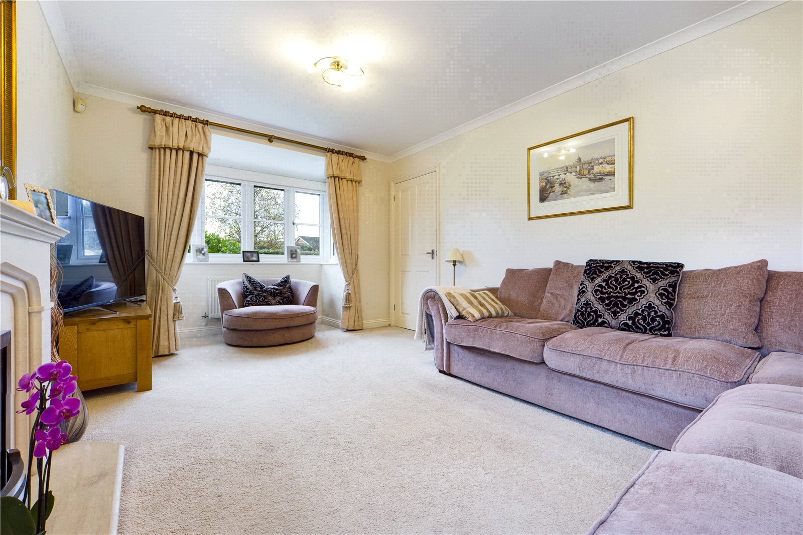 4 bedroom House to let in Pamber Heath, Tadley