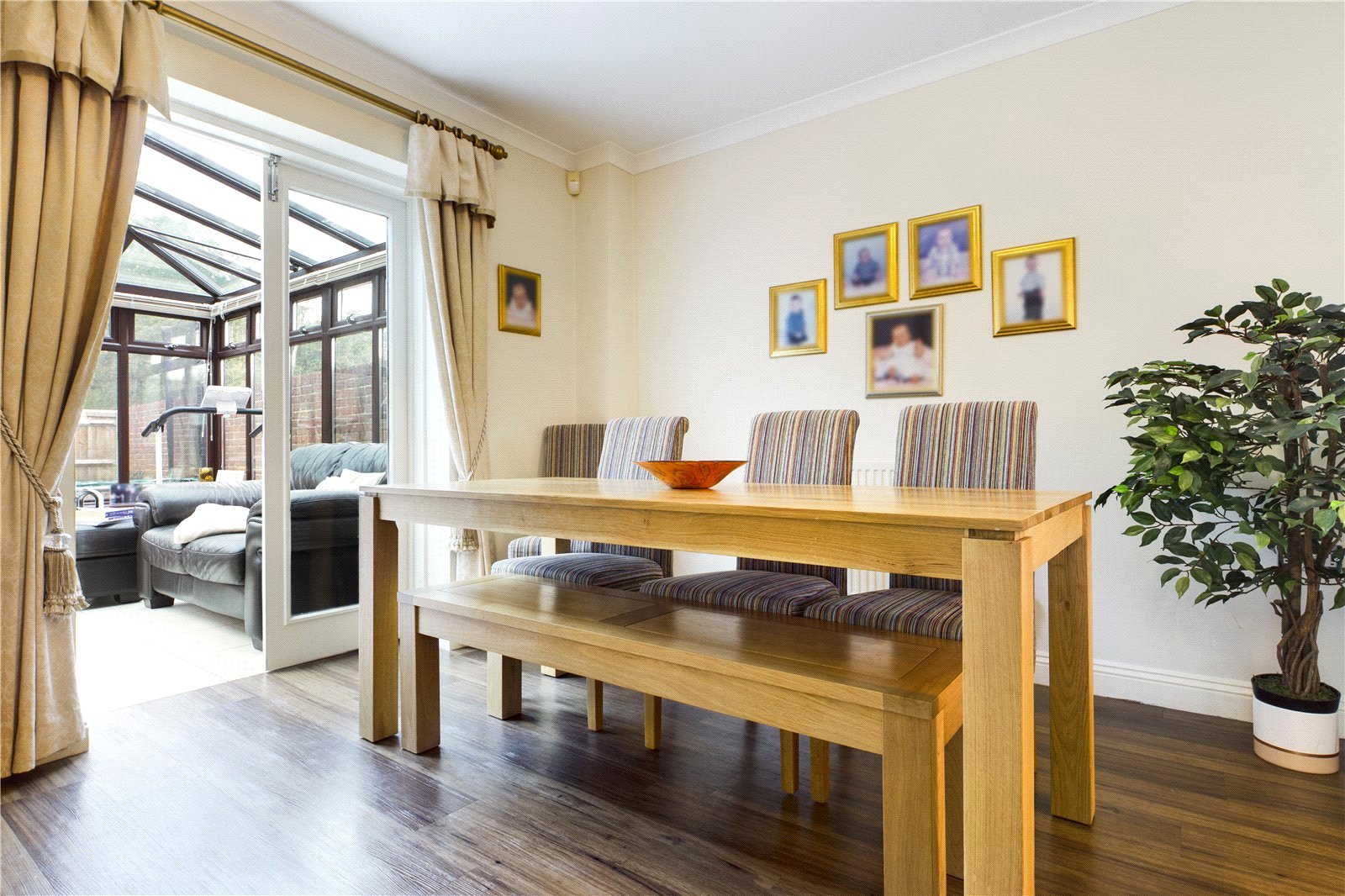 4 bedroom House to let in Pamber Heath, Tadley
