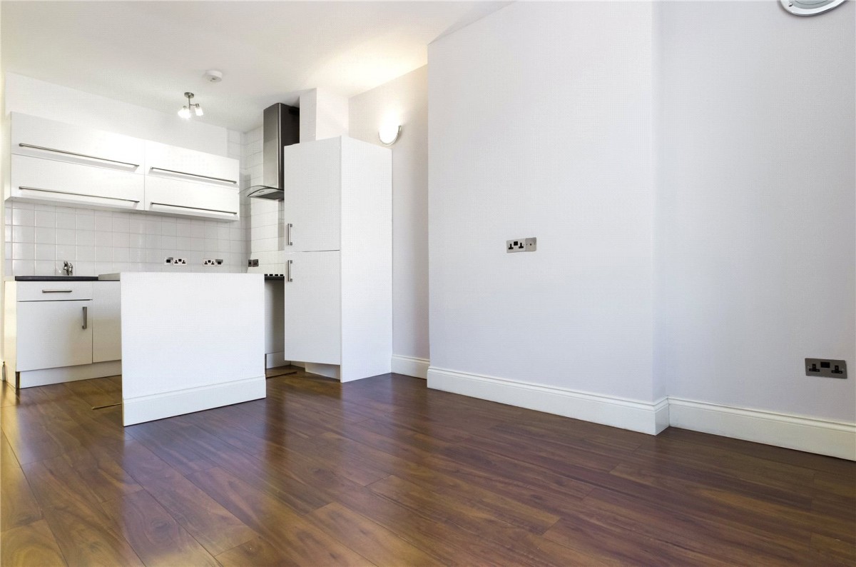 Theale, Reading, Berkshire