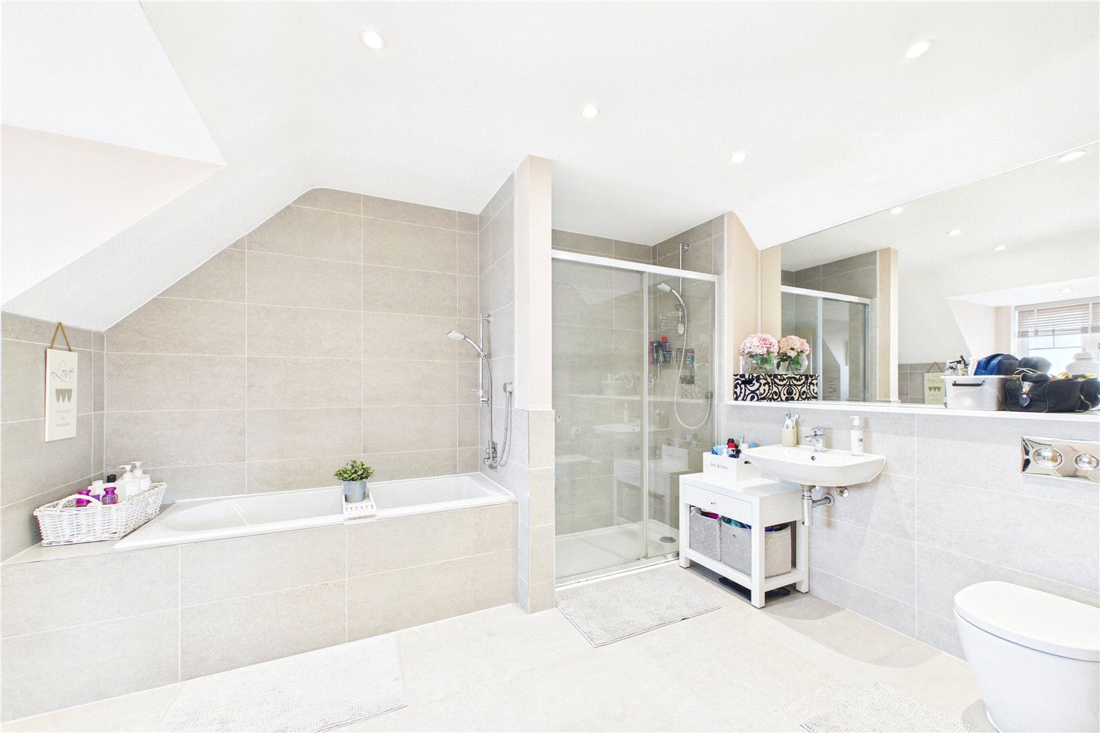 5 bedroom House to let in Tilehurst, Reading, Berkshire