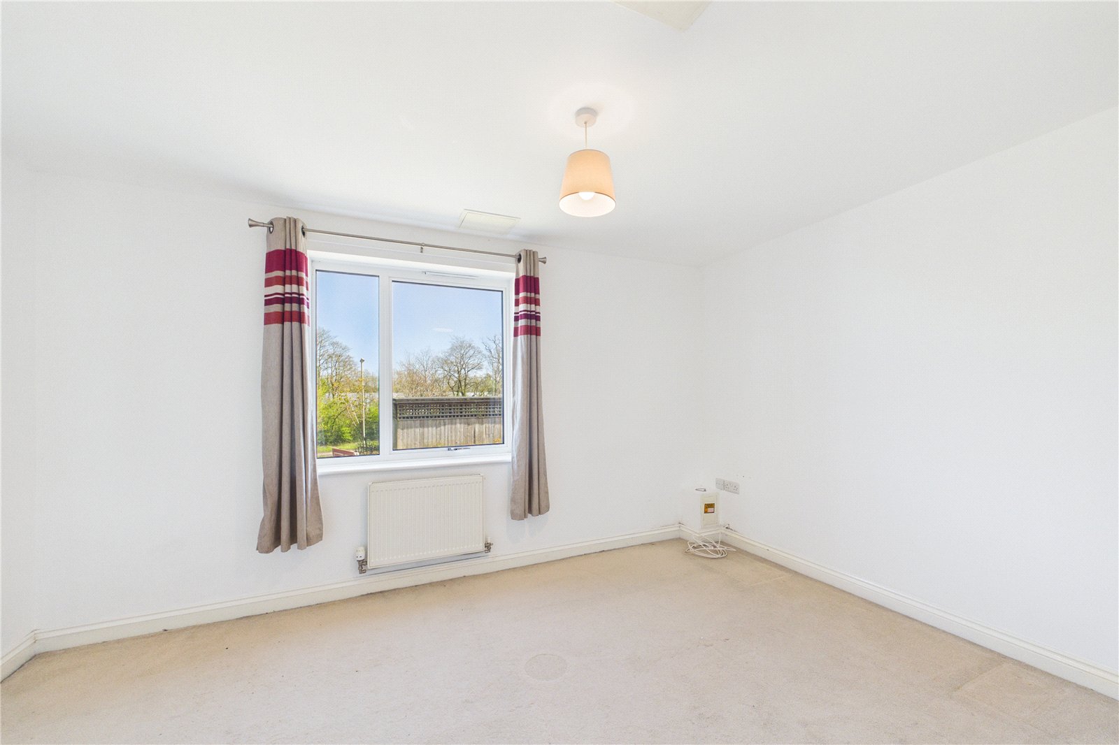 2 bedroom Flat to let in Basingstoke, Hampshire